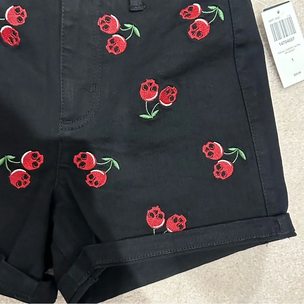 NWT Hot Topic High Waisted Cherry Skull Shorts - Picture 3 of 6